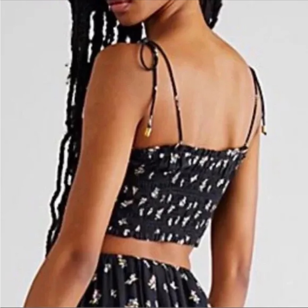NWT Free People Kaia Smocked Tie Up Crop Top Black Floral Print size Medium - Picture 3 of 7